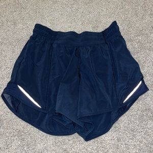 lululemon hotty hot shorts 4”